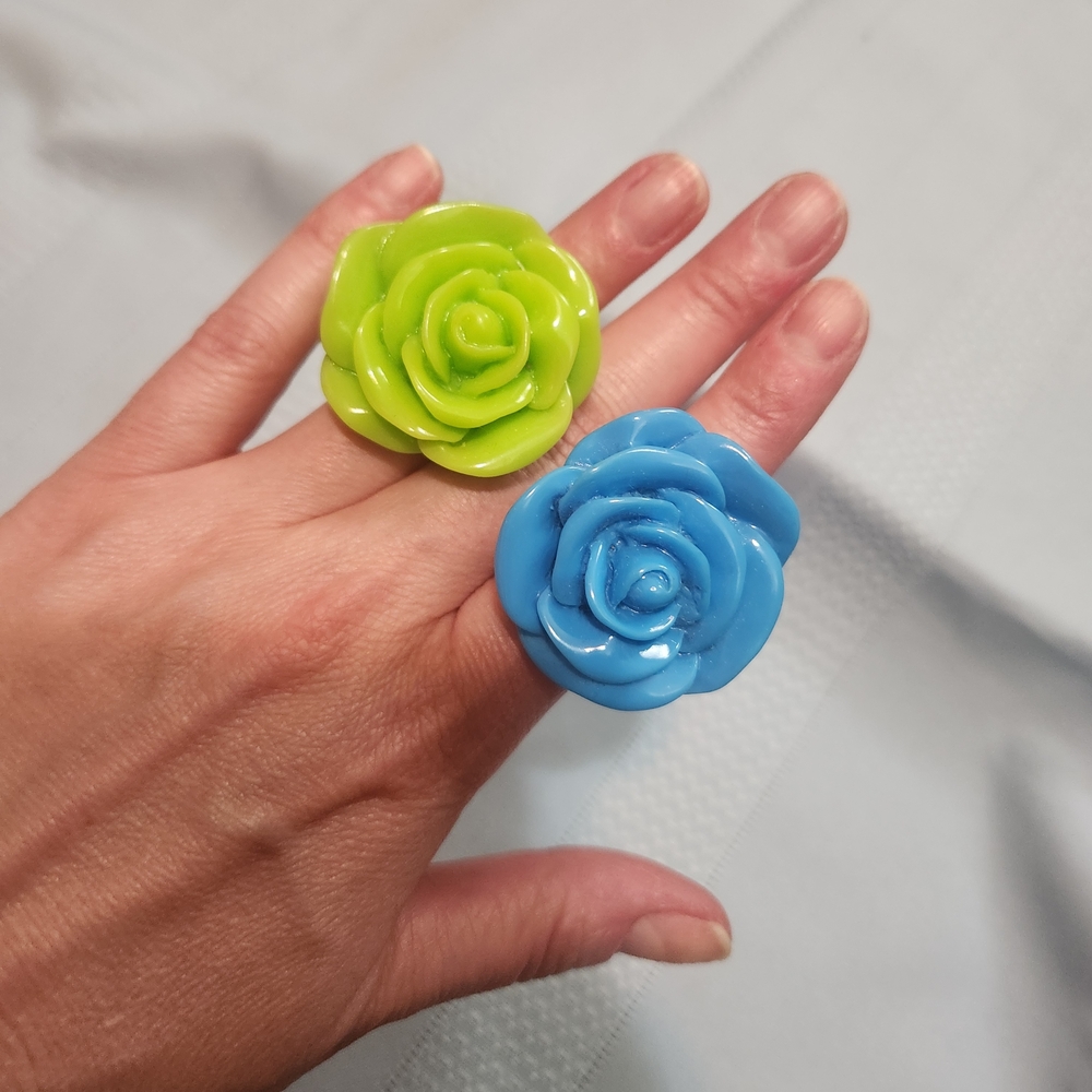 Green and Blue Rose Rings